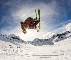 女篮新纪元！韩旭22分统治级表现率队豪取六连胜，王朝基石已铸就