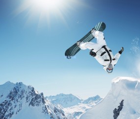 中国巡回赛锦标赛次轮战罢，三人并列领先悬念拉满