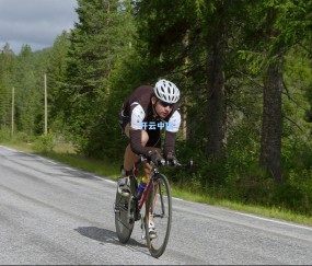 多纳鲁马坦言获曼城青睐倍感荣幸，深情致谢恩里克坦诚相待